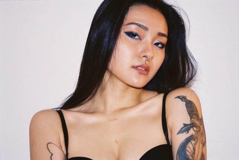 เปิดวาร์ป Rae Lil Black นางเอกหนังผู้ใหญ่ ระดับซุปตาร์ ที่ผันตัวมารับ