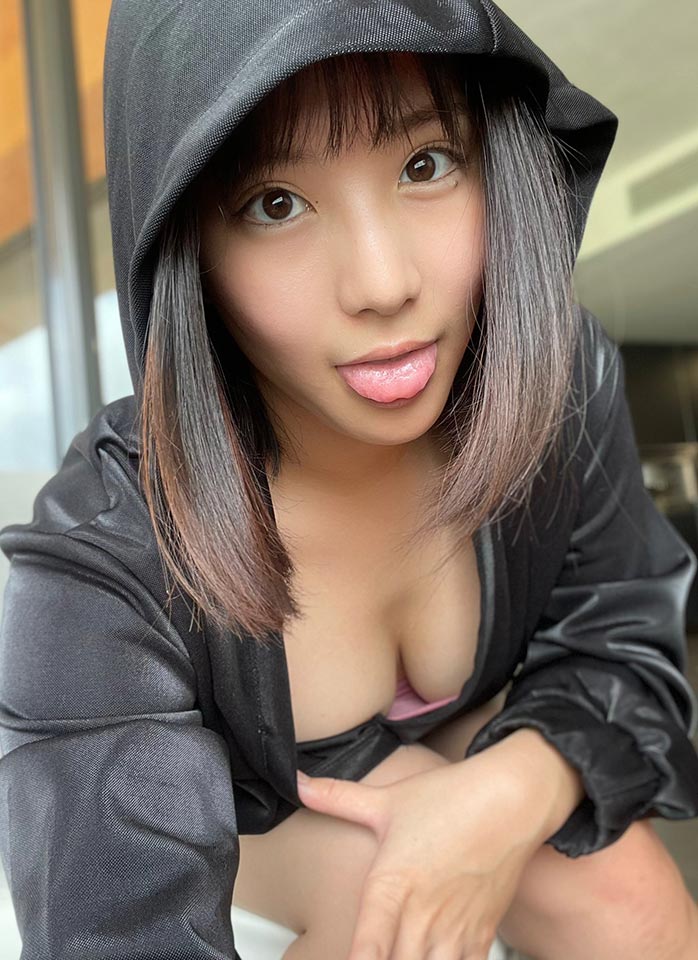 Obokozu Ruka สตรีมเมอร์ ลูกครึ่ง สาวหมวย ดาวดังแดนปลาดิบ เผยลีลาสุดเร่า