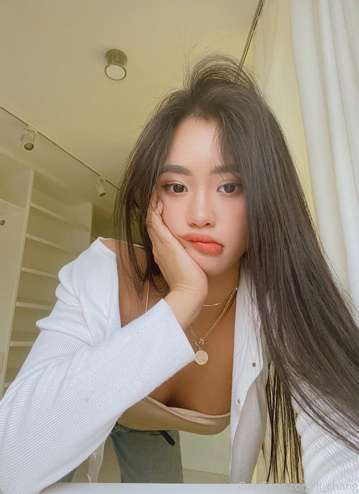 Kim Li Chang สาวแซ่บ แดนกิมจิ งานดี ไซส์มินิ โชว์ลีลาสุดเผ็ดร้อน เดือด